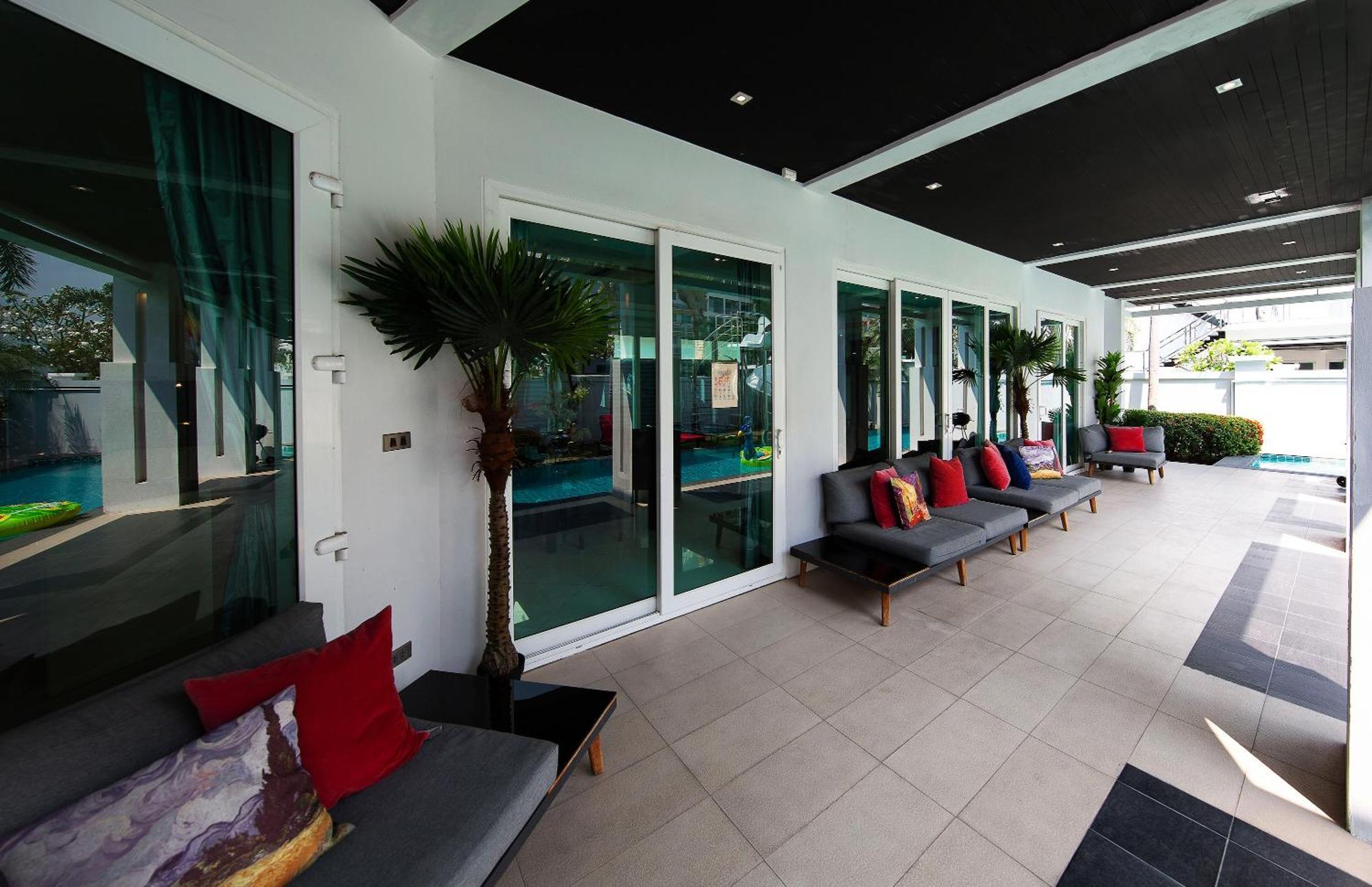 Villas In Pattaya Jomtien Beach Exterior photo