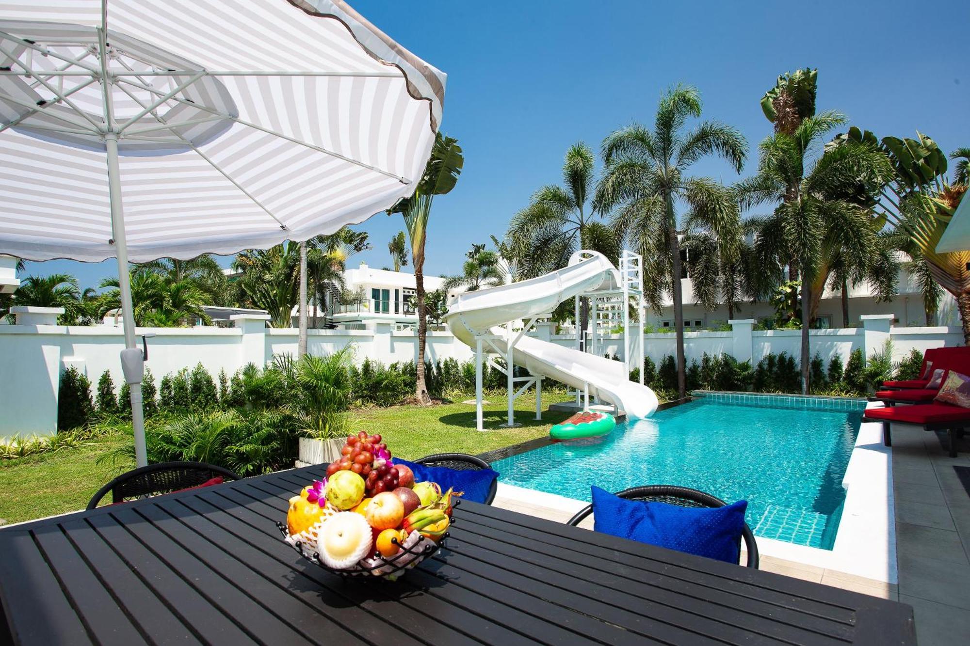 Villas In Pattaya Jomtien Beach Exterior photo