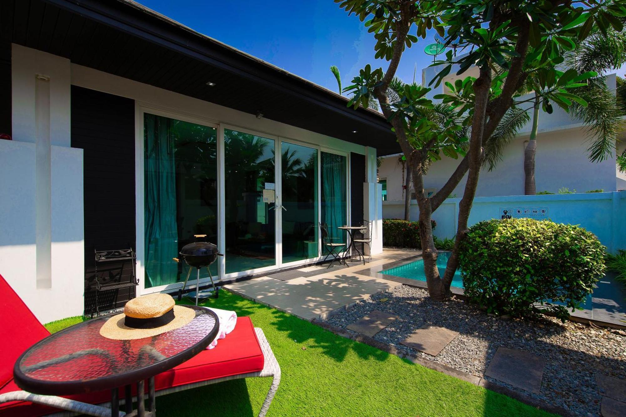 Villas In Pattaya Jomtien Beach Exterior photo