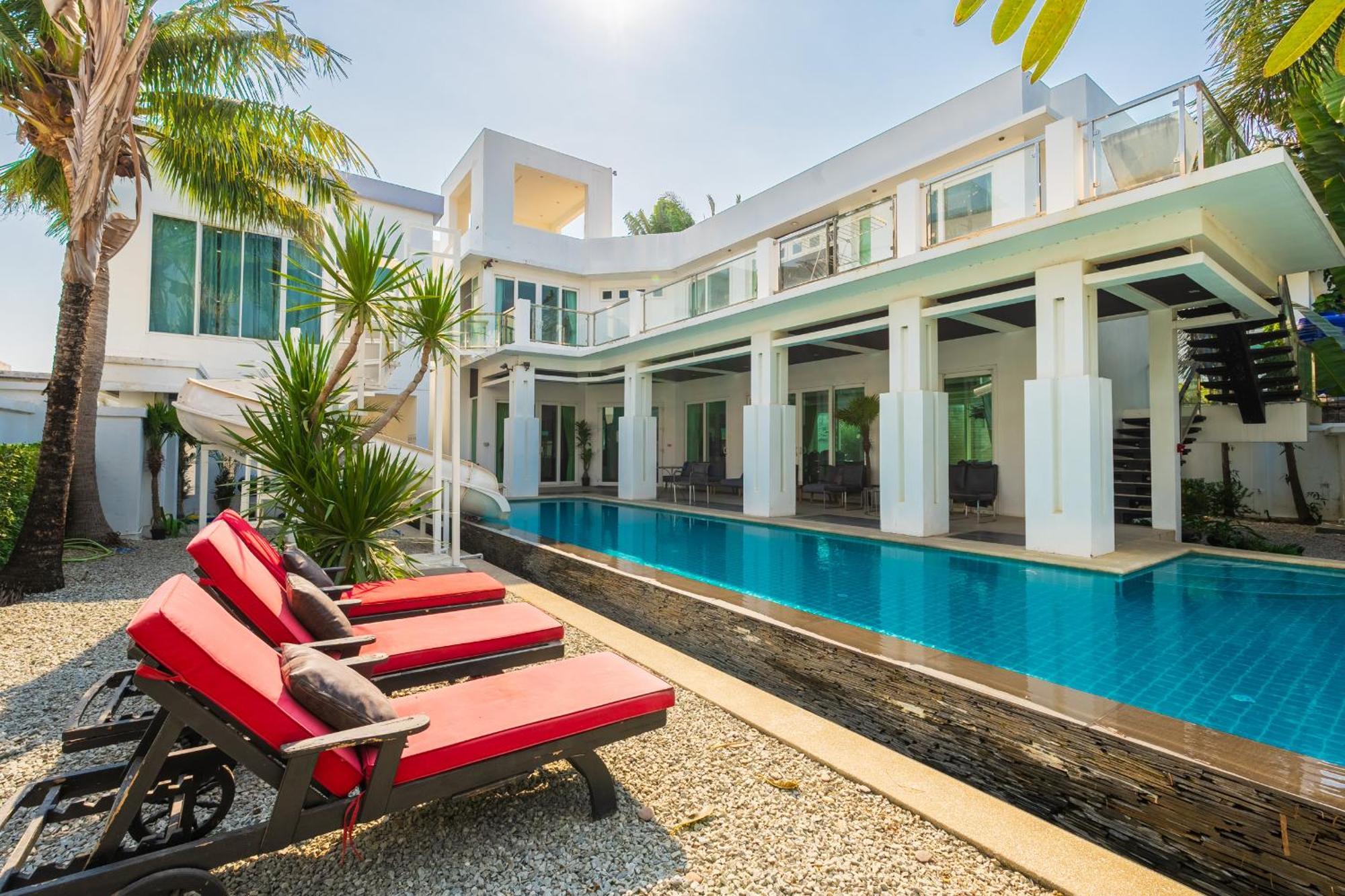 Villas In Pattaya Jomtien Beach Exterior photo