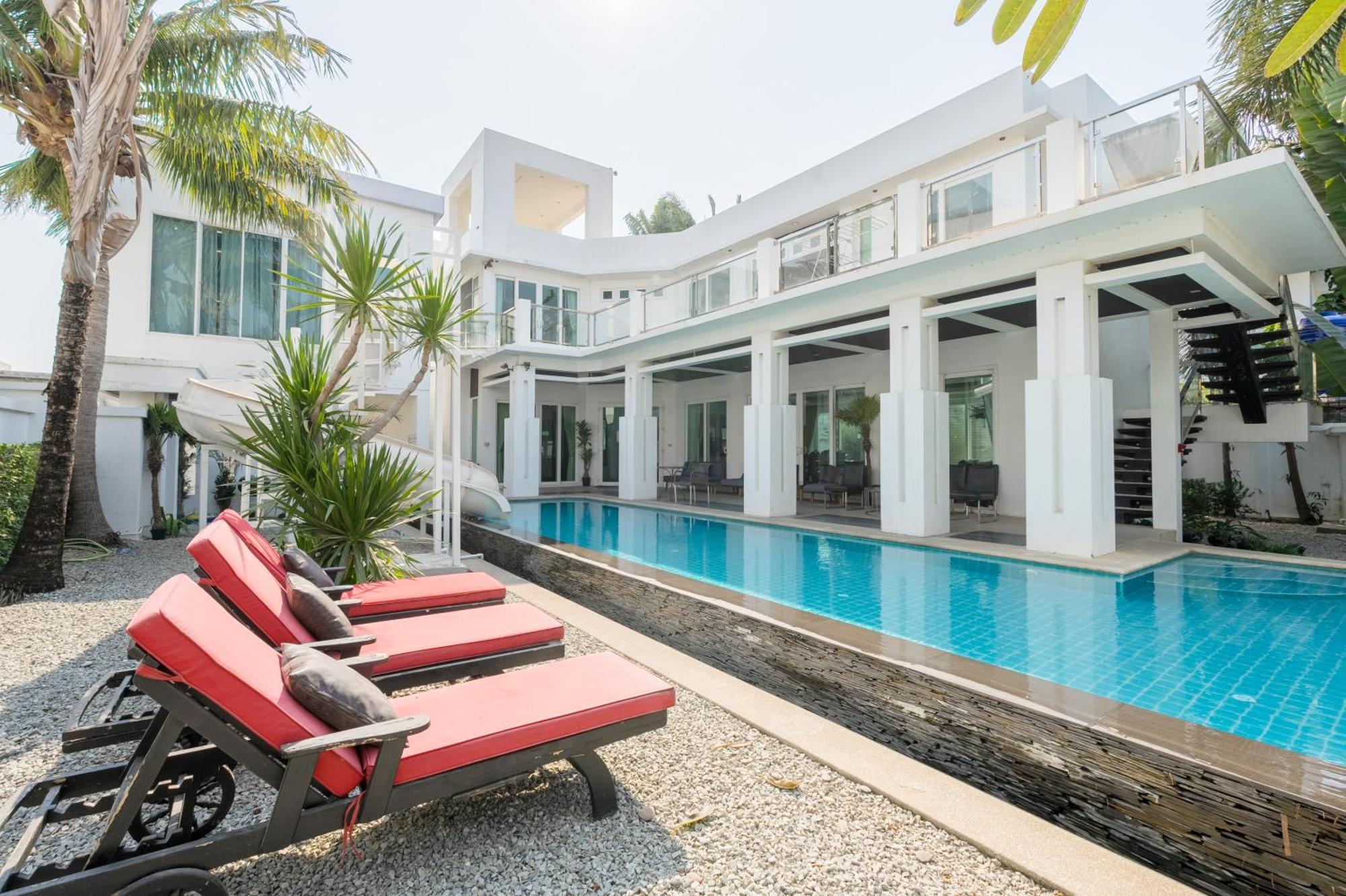 Villas In Pattaya Jomtien Beach Exterior photo