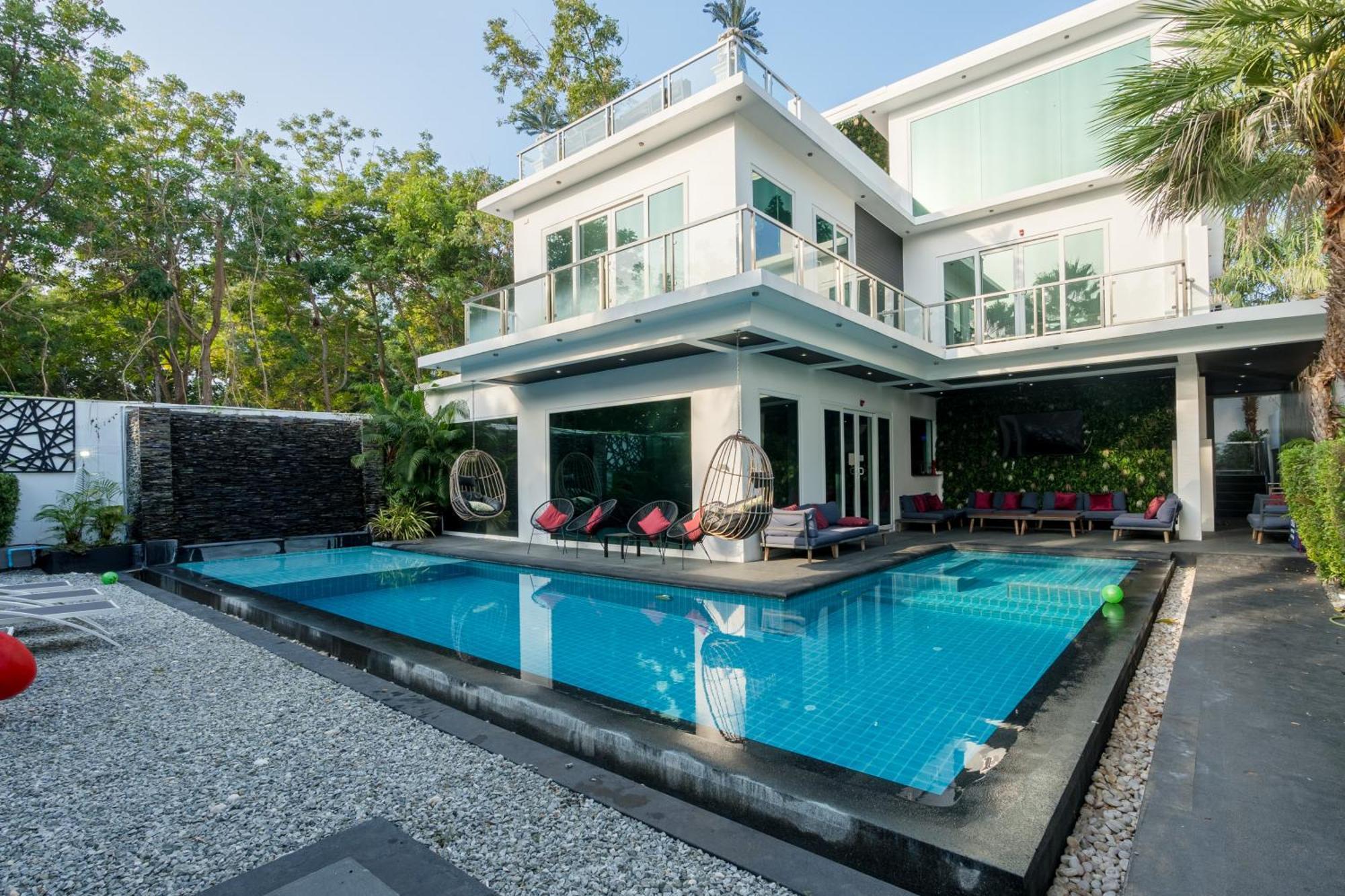 Villas In Pattaya Jomtien Beach Exterior photo